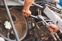 چطور بفهمیم پیستون خودرو خراب شده؟ ۸ علائم خرابی پیستون - علائم خرابی پیستون